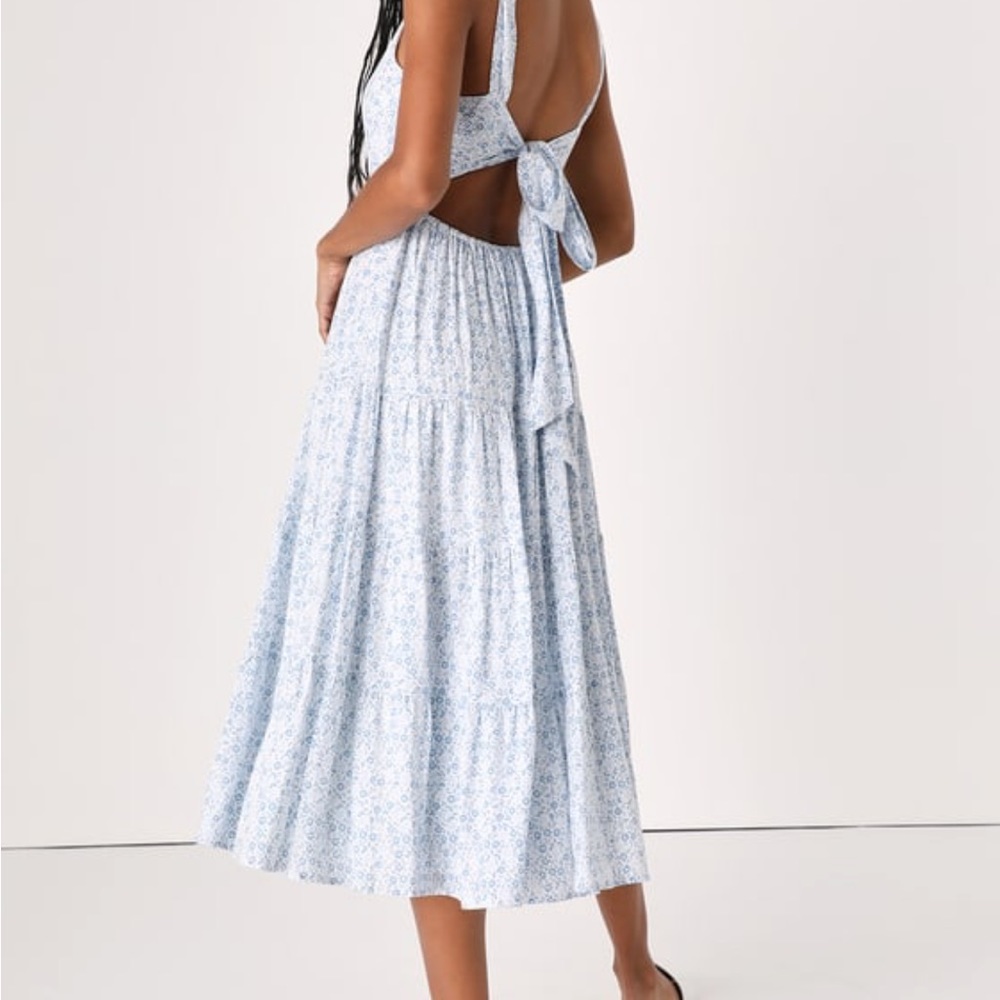 Lulu’s Aura white and blue floral dress - Picture 2 of 3